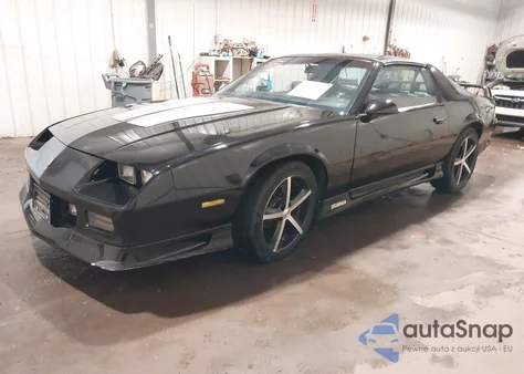 1992 Chevrolet Camaro Z28 из США, поврежденный, VIN 1G1FP23F6NL134186